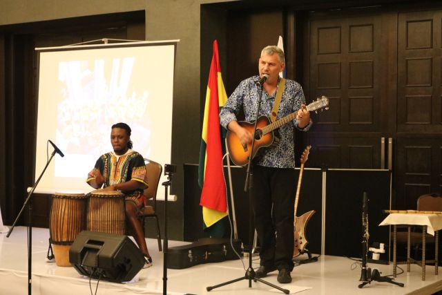 Mr. Ittai Binnun, International Multi-Instrumentalist with his friend, Mustapha from Ghana